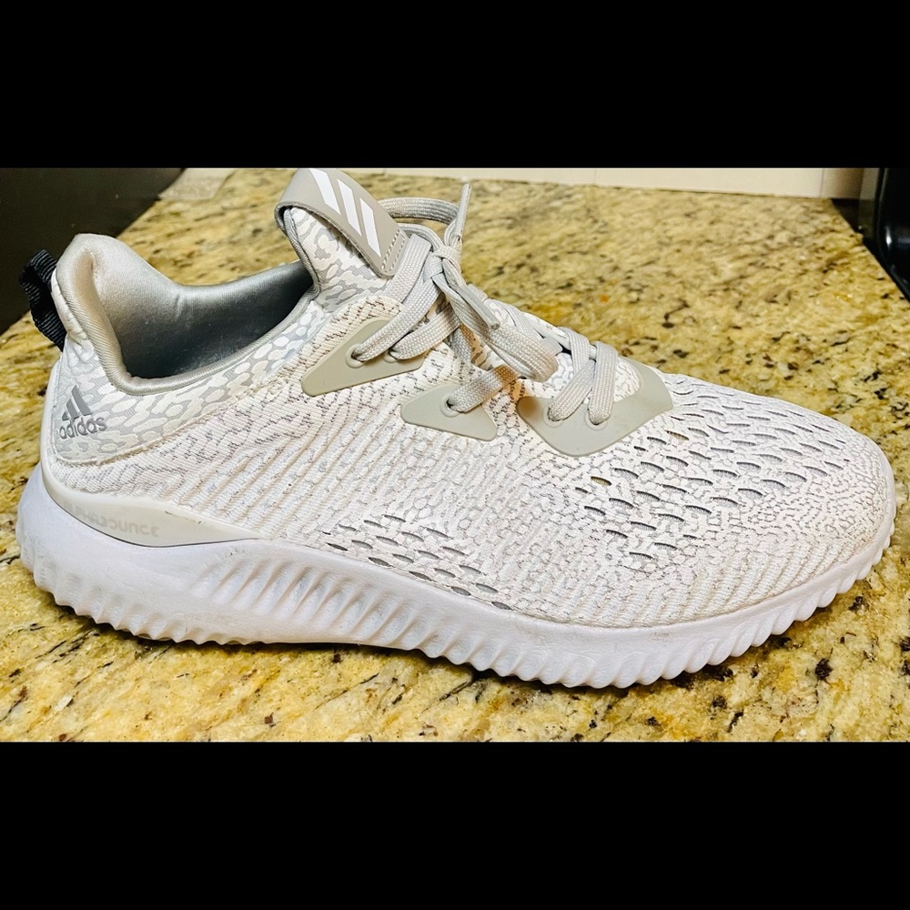 Adidas Alpha Bounce